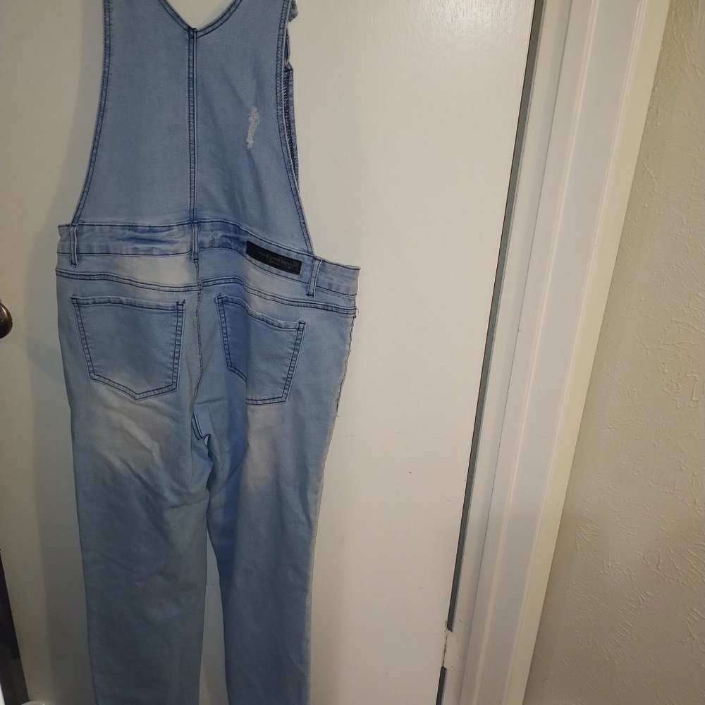 Distressed overalls - Picture 3 of 8